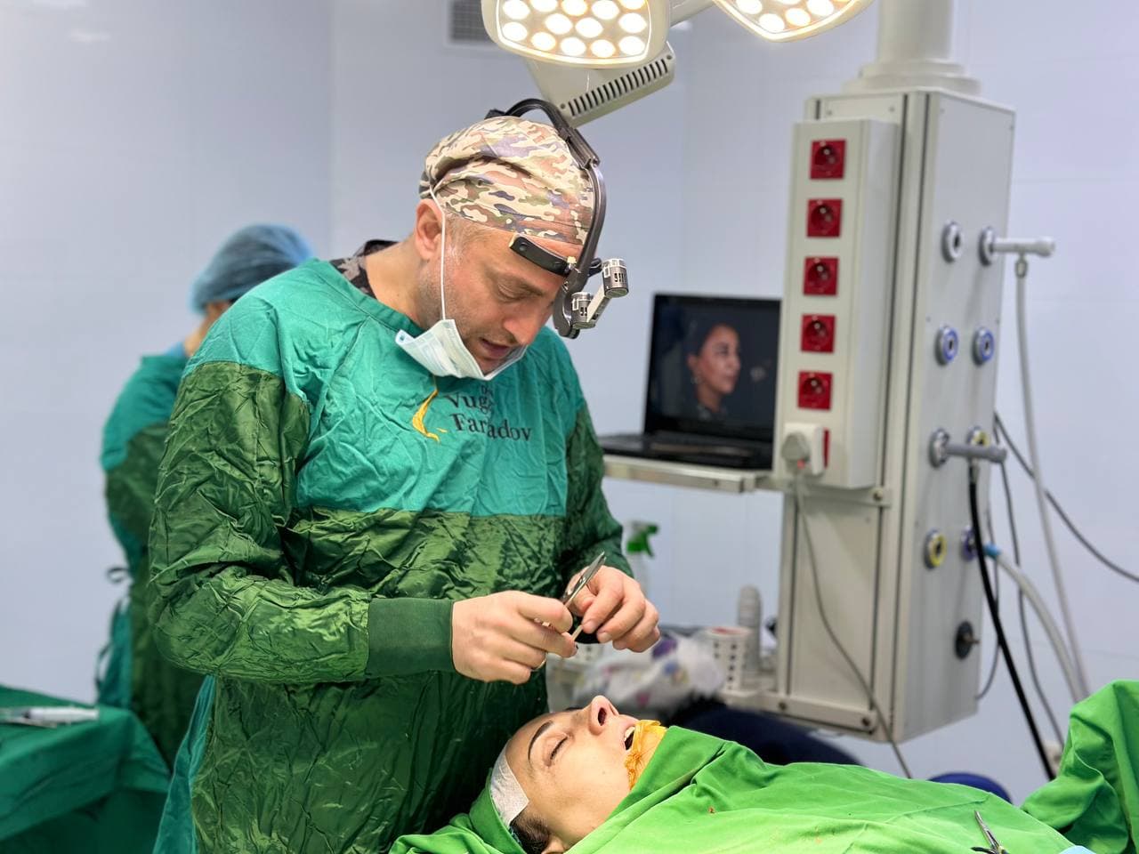 Rinoplastika nədir?